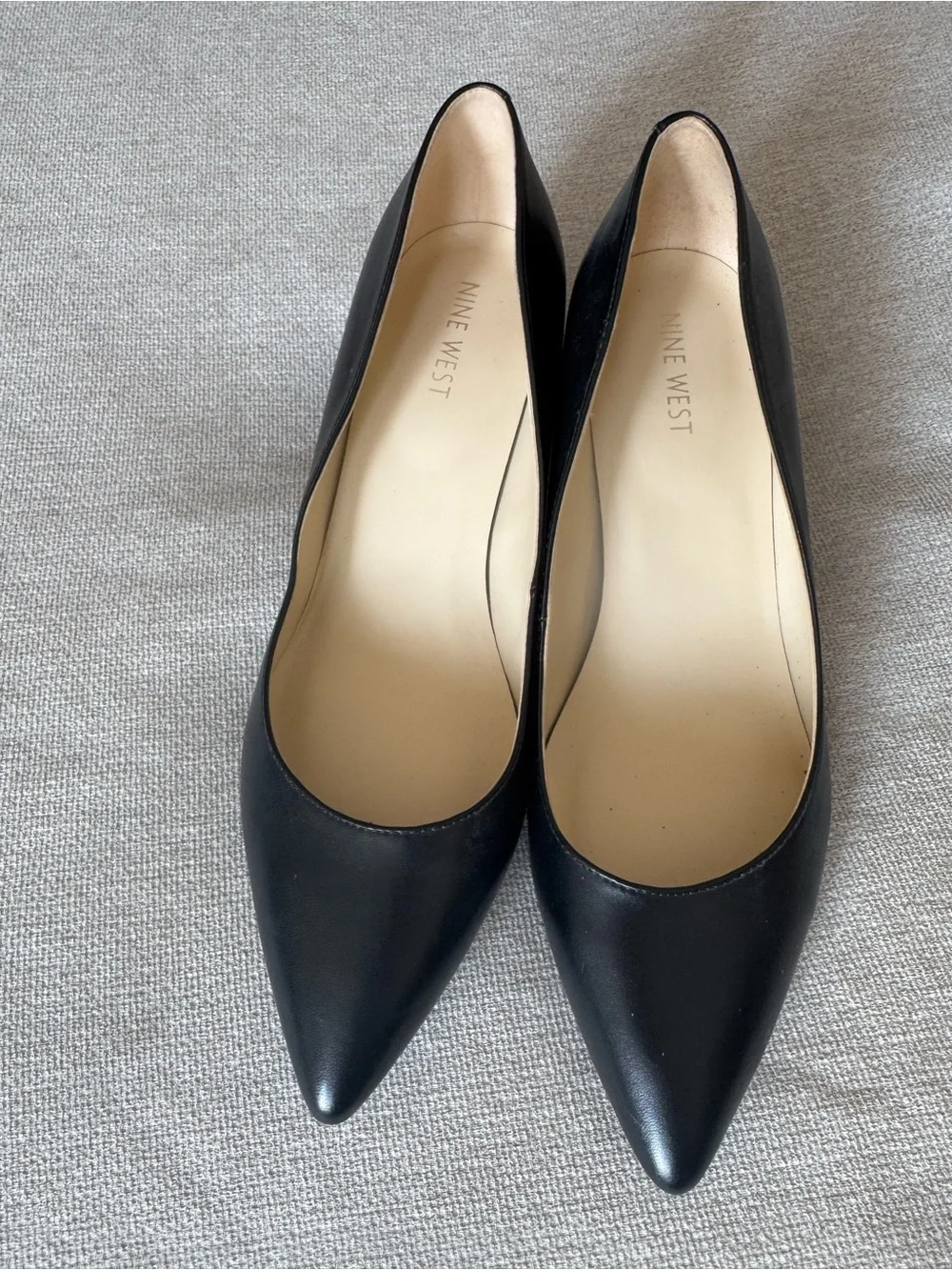 Classic Nine West Black Block Heel Pump - Picture 2 of 3